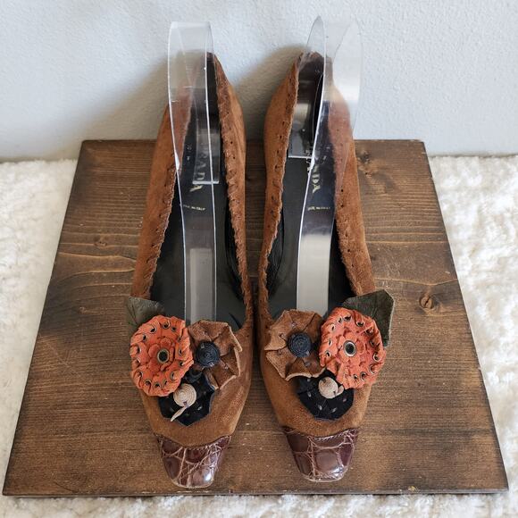 Prada Designer Kitten Heel Brown Suede Floral Pumps Women's Size 40 - Picture 4 of 14